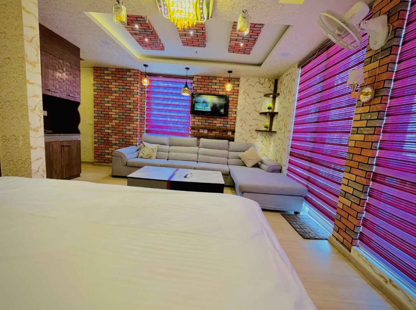 Dolphin Inn & Suites Manhattan Lucknow Luaran gambar